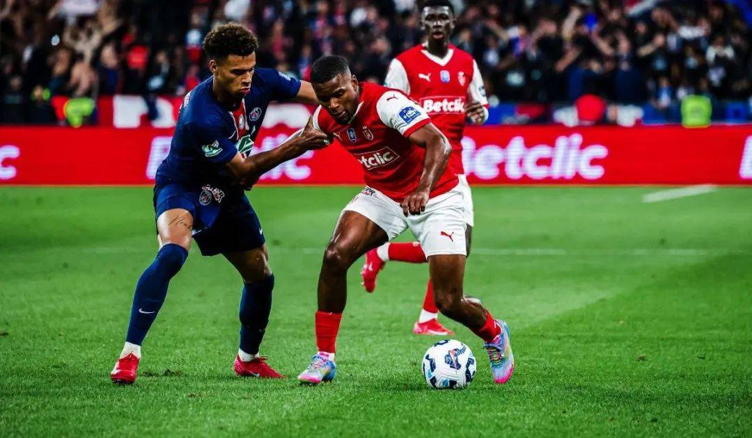 蓝战非和其他主播的互动视频