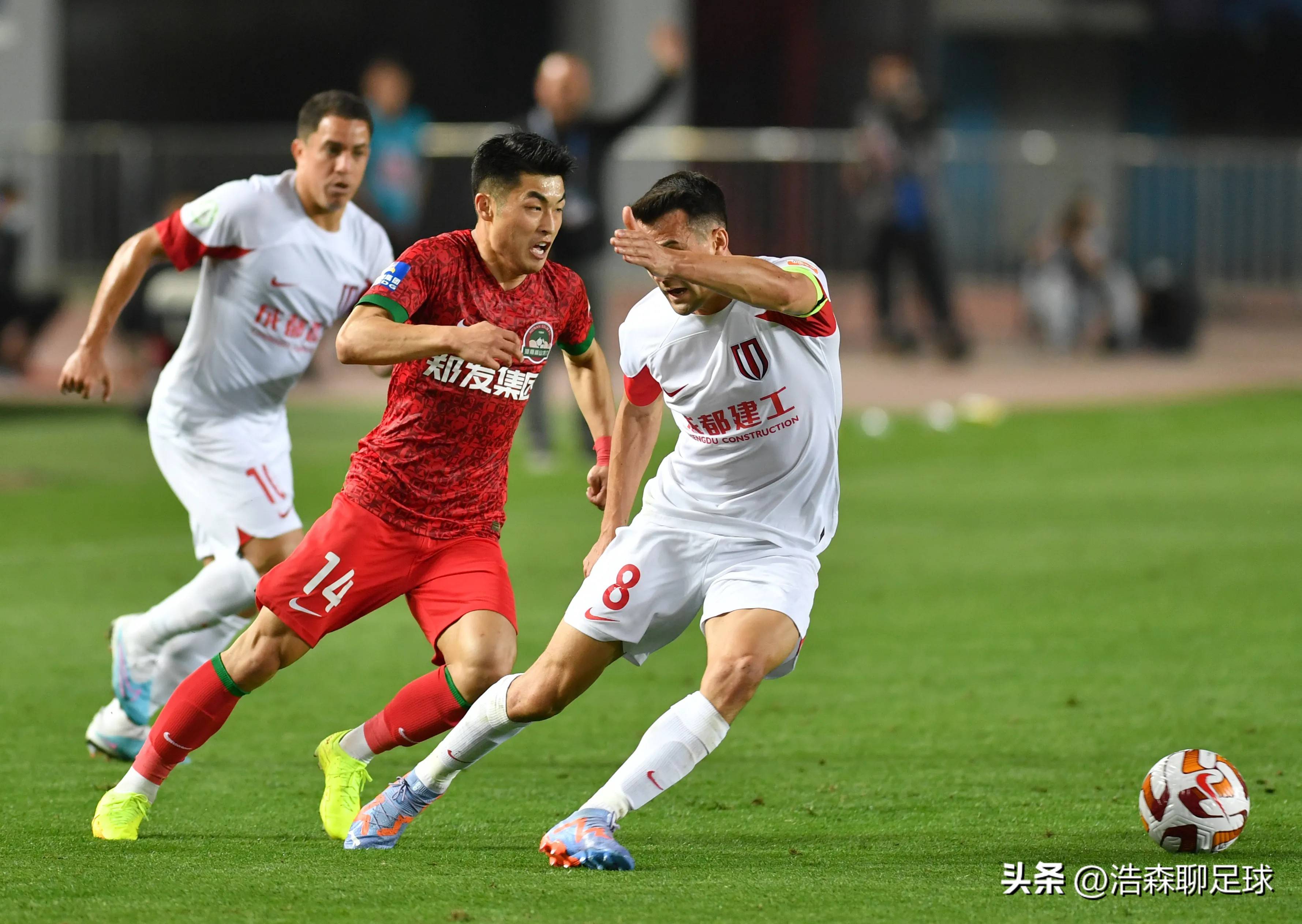 窗口期欧篮联焦点战，成都蓉城豪取连胜，媒体盛赞，更衣室氛围转暖