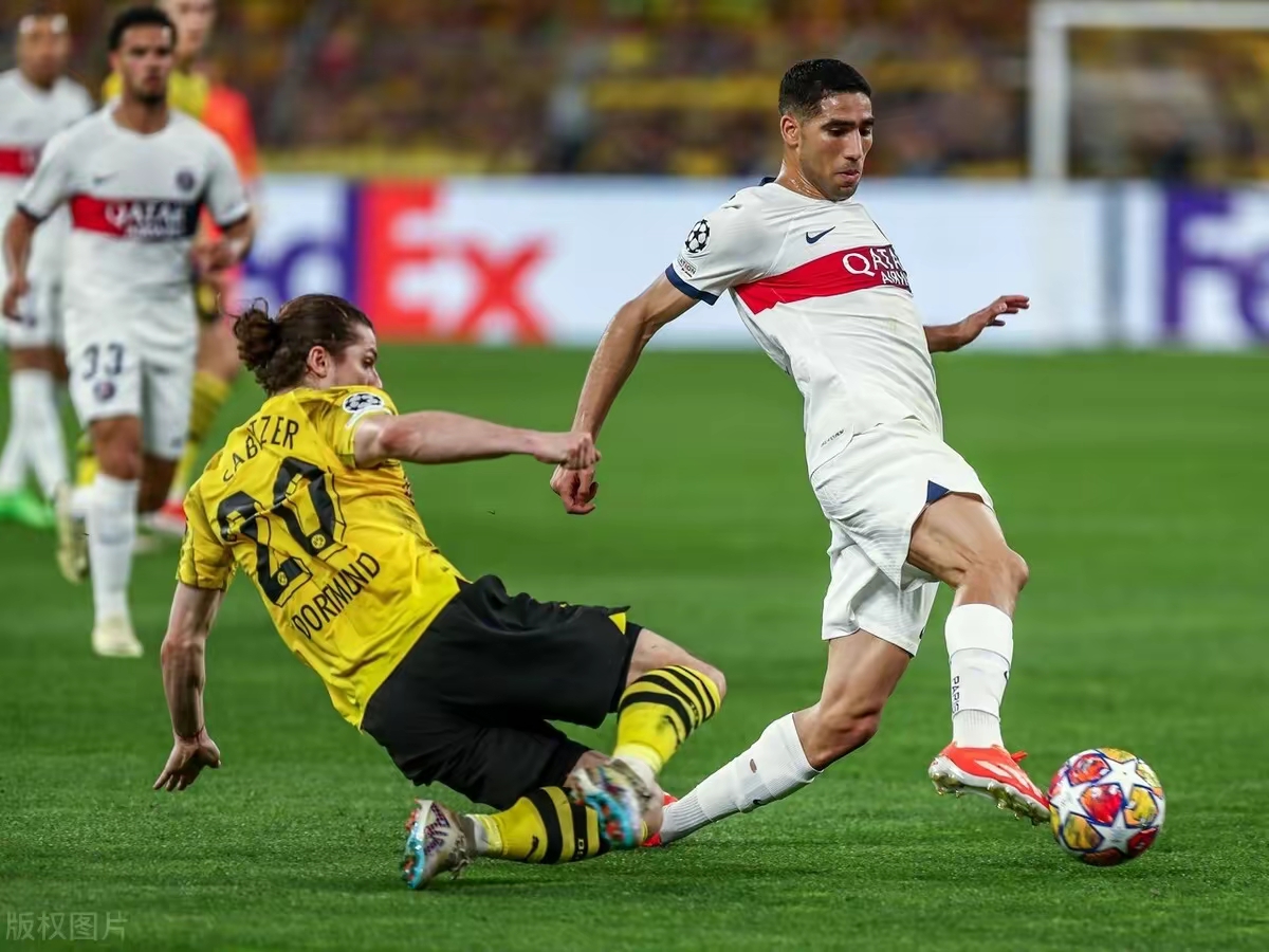 多特蒙德迎欧冠关键赛，集结日主帅复盘，赛场秩序良好，心理建设被强调