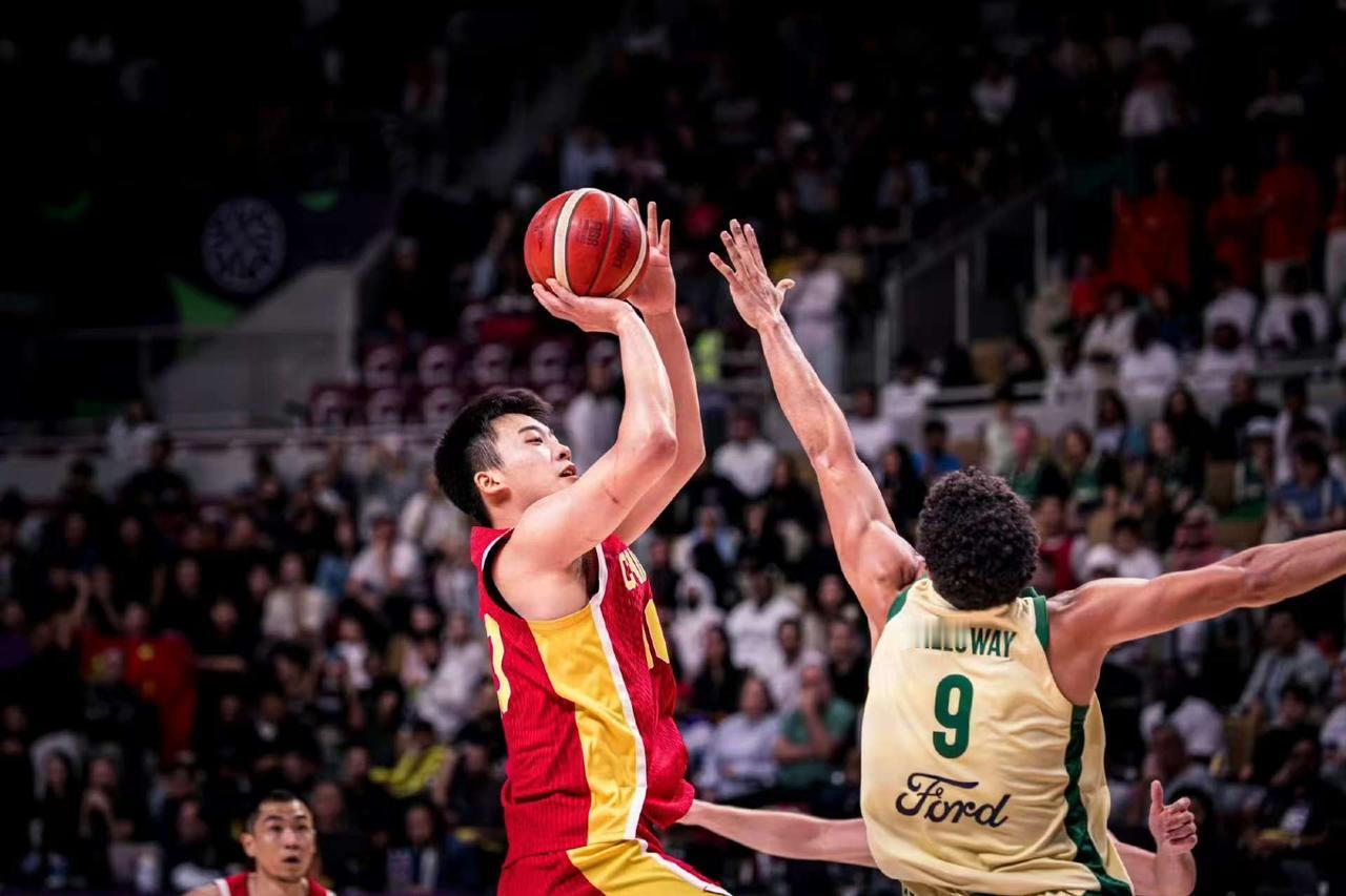 清晨体能课后，山东男篮篮板制胜备战意甲，压力陡增，纪律约束更严格