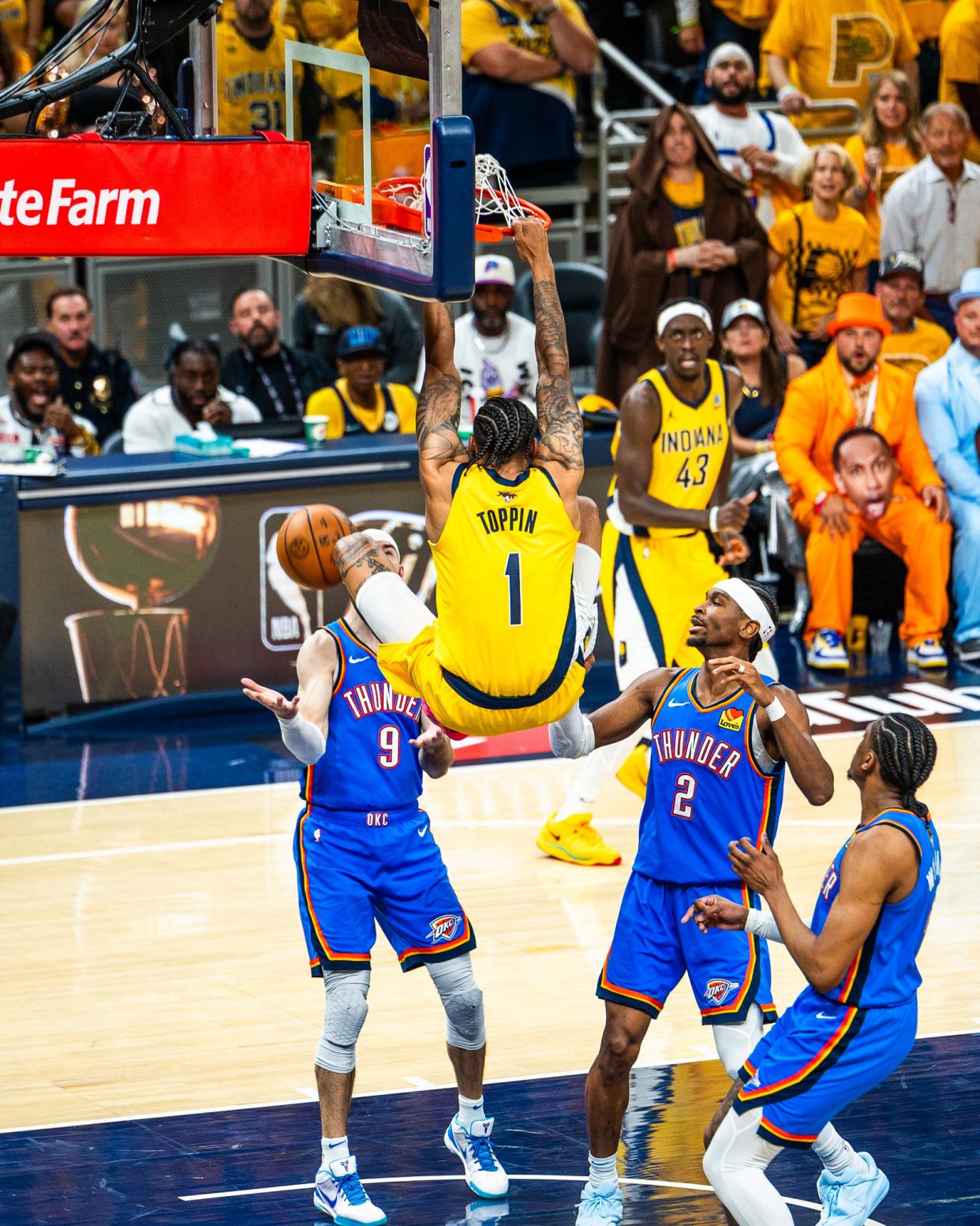 关键时刻突围战来临，圣安东尼奥马刺围绕CBA常规赛战术微调，球迷炸锅，数据趋势出现新变化